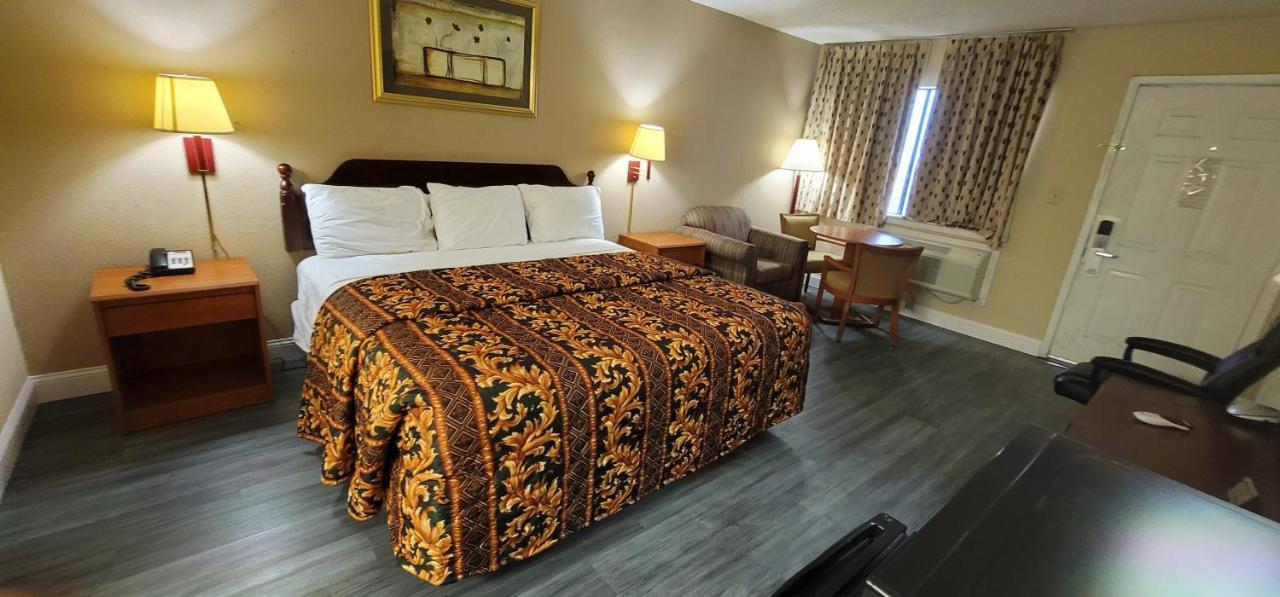 Regency Travel Inn Hayti Zewnętrze zdjęcie